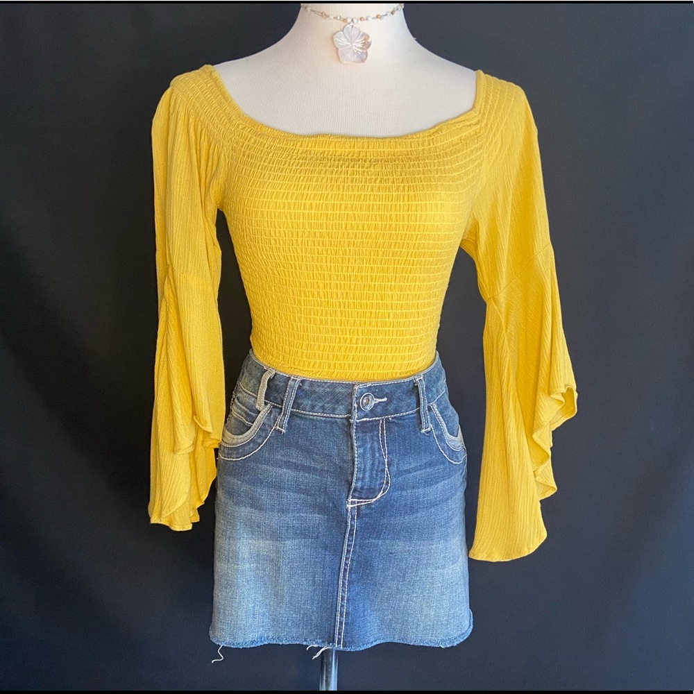 👚Mustard Yellow Smocked Bell Sleeve Crop Top